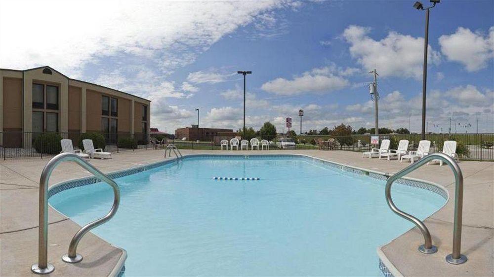 Holiday Inn Express Marshfield - Springfield Area, An Ihg Hotel Exterior photo