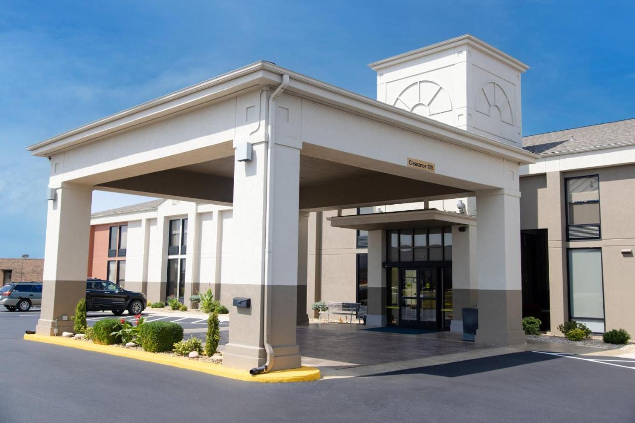 Holiday Inn Express Marshfield - Springfield Area By Ihg Exterior photo