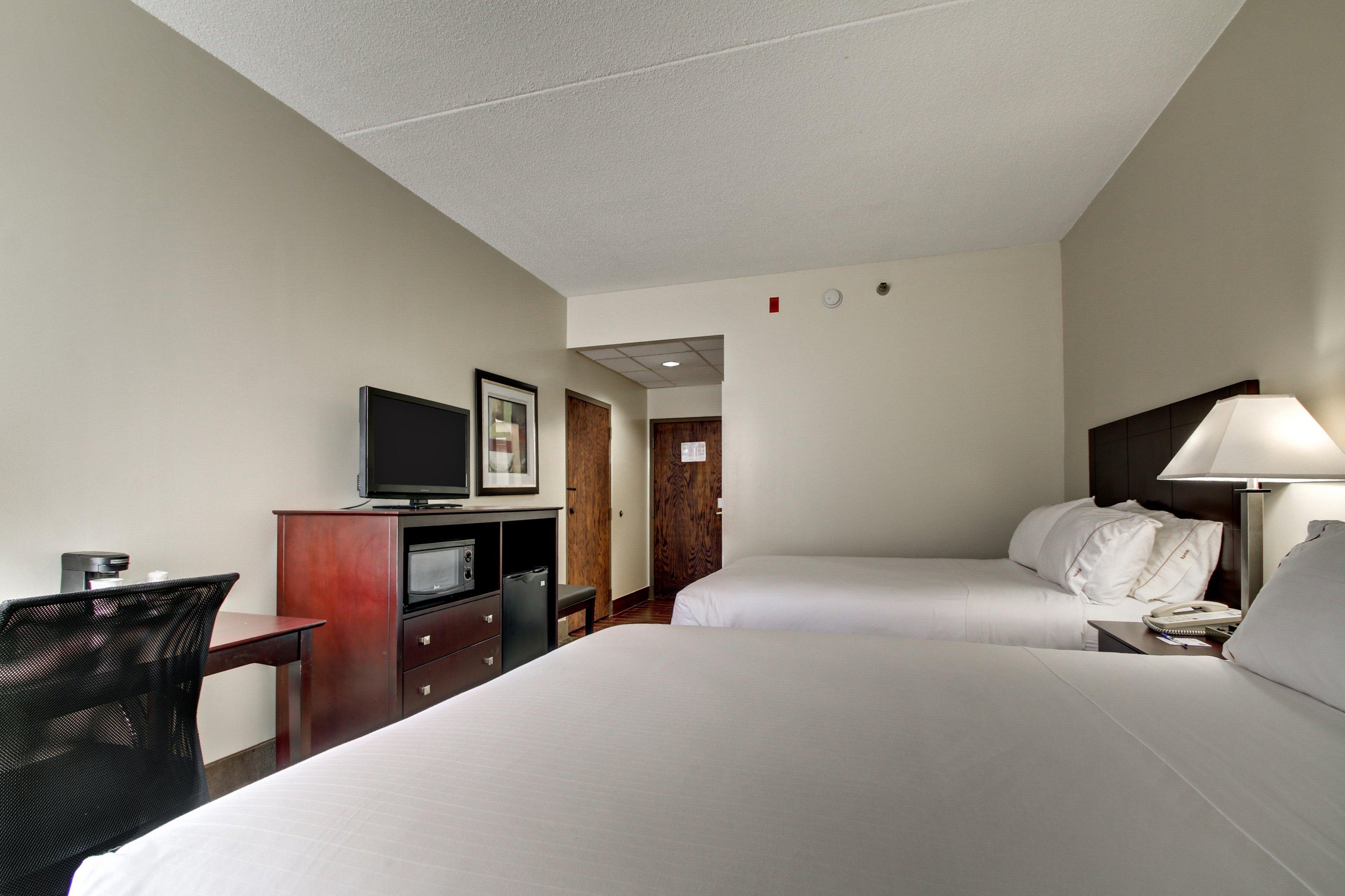 Holiday Inn Express Marshfield - Springfield Area By Ihg Exterior photo